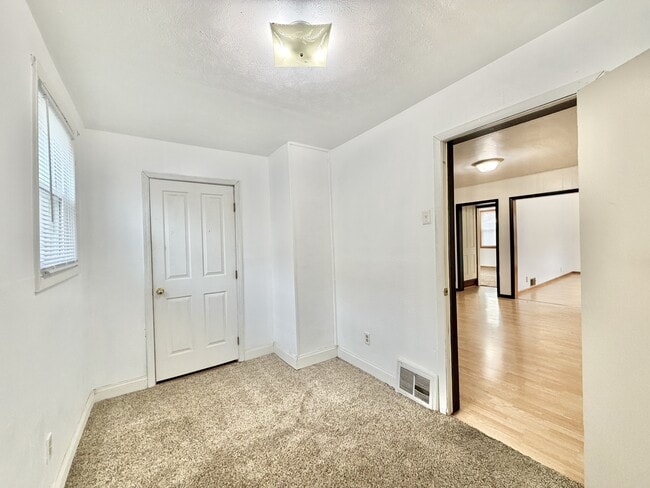 Foto del edificio - 809 Rockport Rd