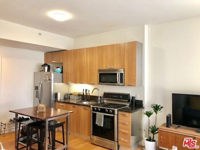Foto del edificio - 460 S Spring St