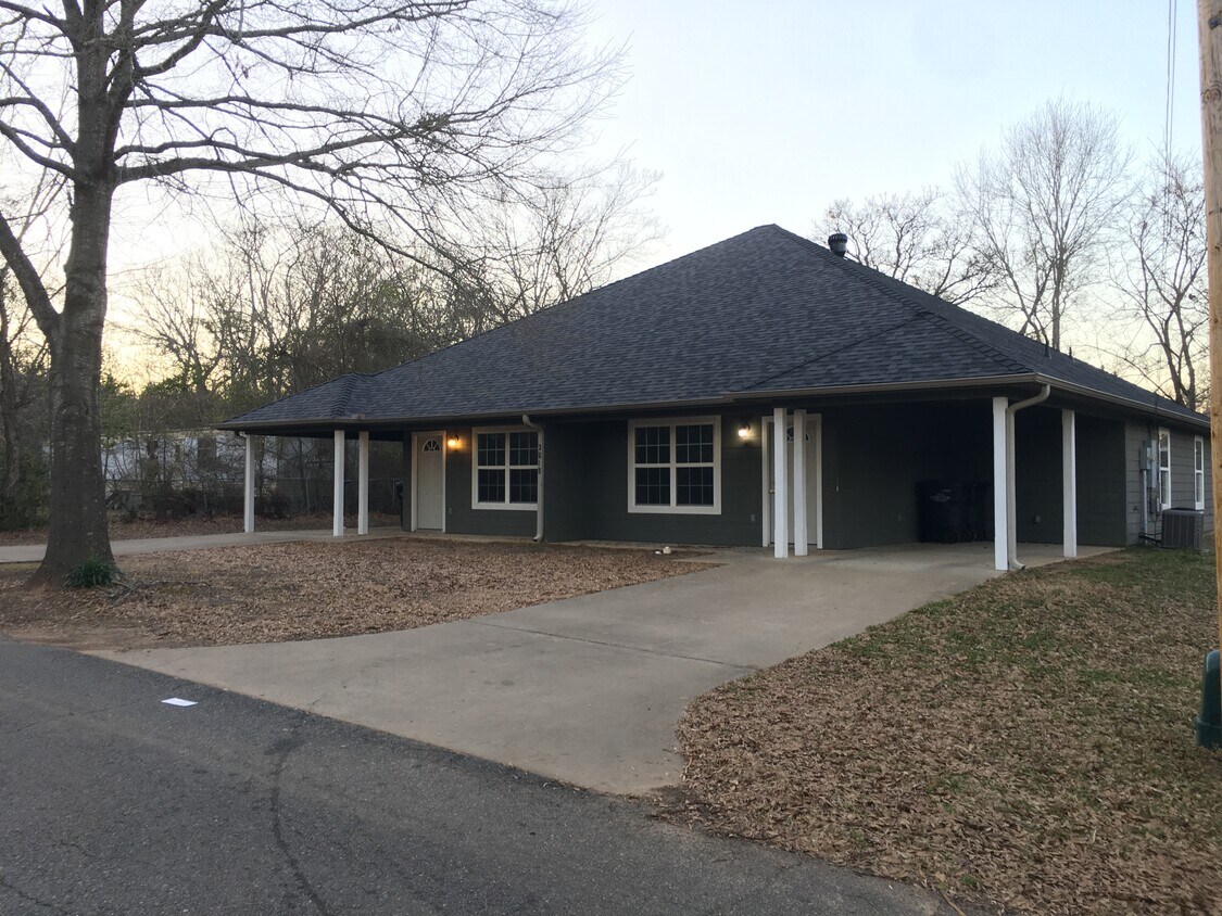Foto principal - 3615 Clemens Rd