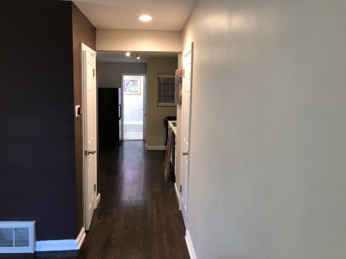 415 Edgewood Pl Unit 1, River Forest, IL 60305 Condo for Rent in