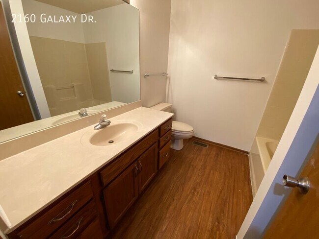 Foto del edificio - 2160 Galaxy Dr