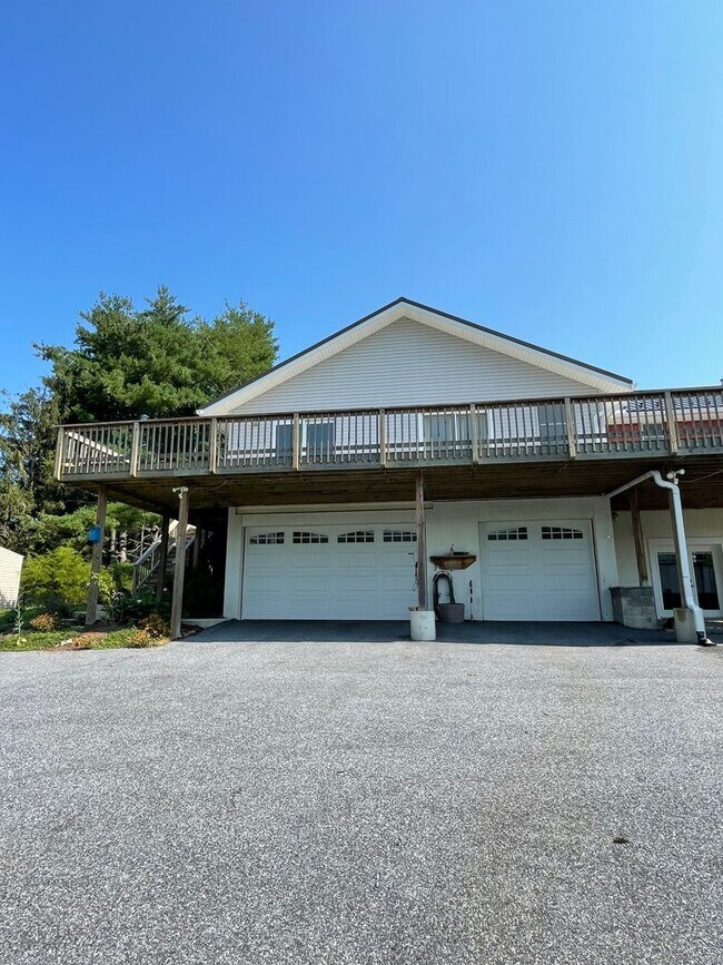 Foto del edificio - 3 Bedroom Home in Halifax!