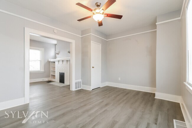 Building Photo - Beautiful 3BR 1.5BA Home