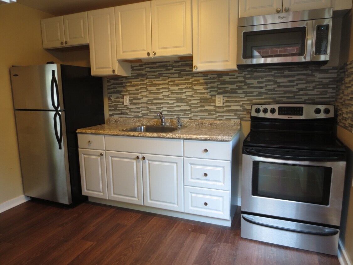 341 Hemlock Dr, Moon Township, PA 15108 Townhome Rentals in Moon