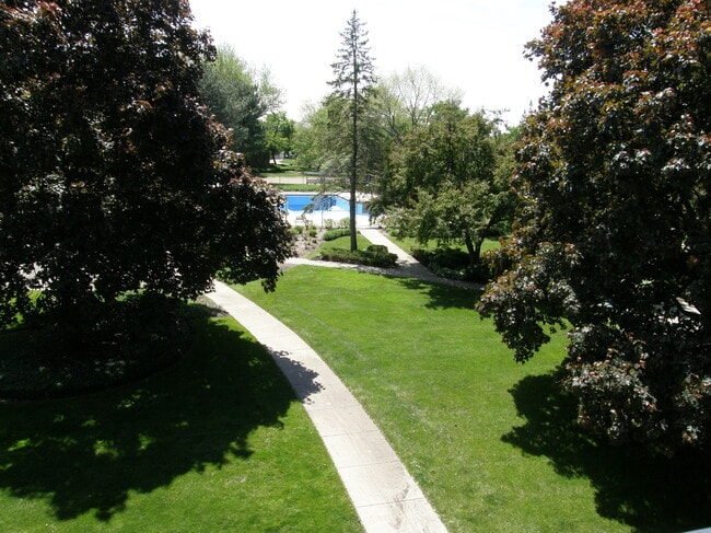 Building Photo - 920 Beau Dr