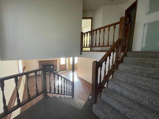Foto del edificio - LOCATION! LOCATION! LOCATION!  South Sprin...