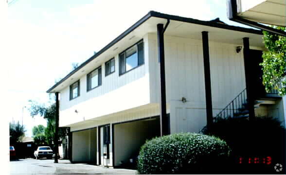 Building Photo - 43160 Mayfair Park Dr