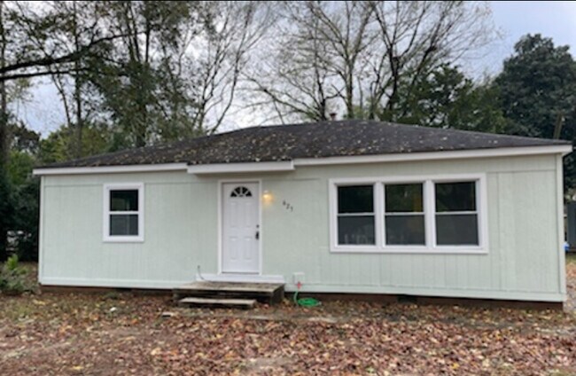 Building Photo - 625 Camellia Cir