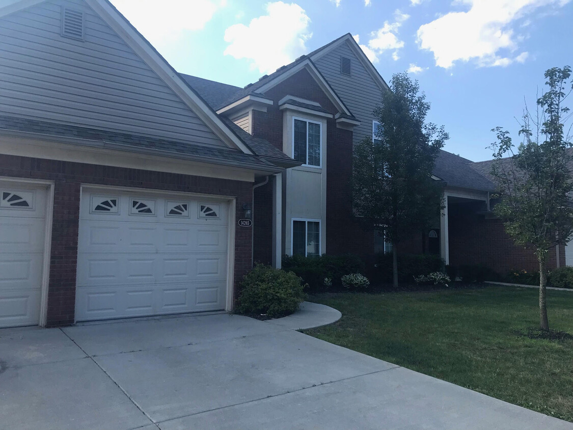 Primary Photo - 14382 Shadywood Dr