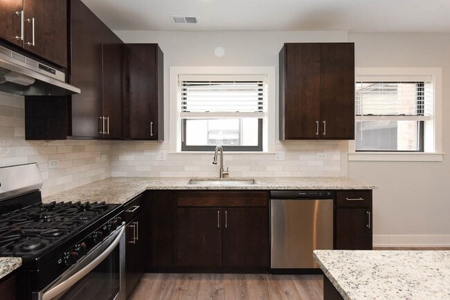 Building Photo - 1150 Maple Ave