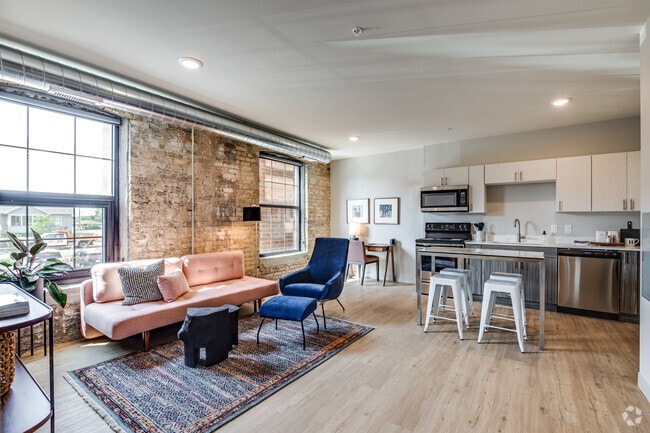 1 habitación, 1 baño, 655 pies cuadrados, sala de estar y cocina - Holden House