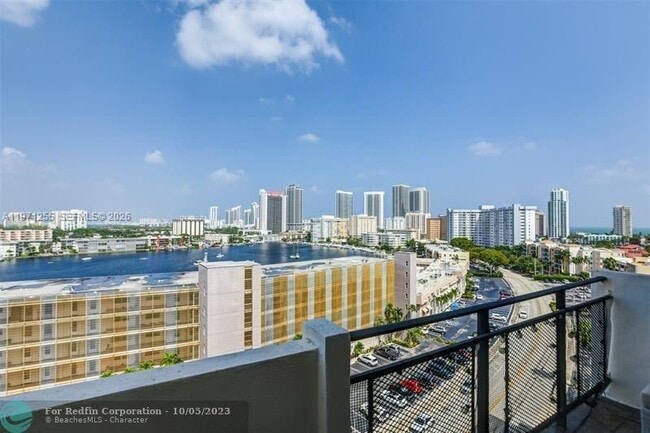 Building Photo - 401 Golden Isles Dr