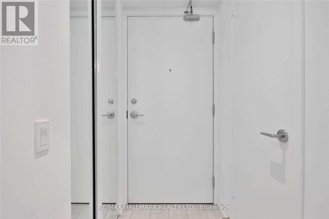 Building Photo - 5 Buttermill Ave.