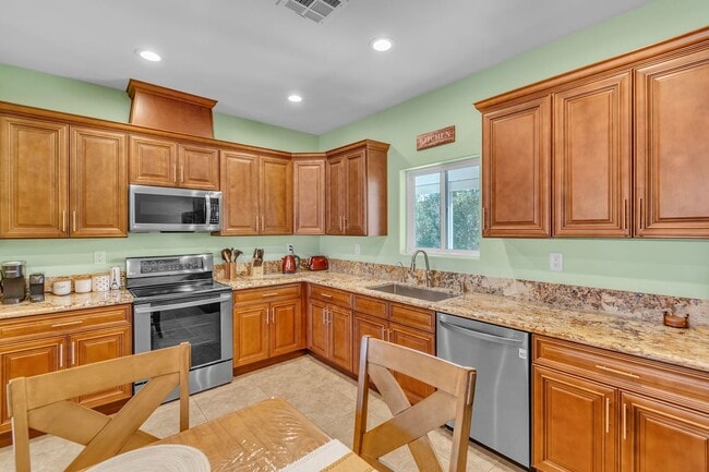 Foto del edificio - 4615 E St Louis Ave