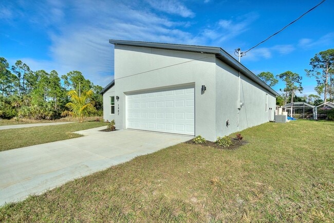 Building Photo - 5227 Bonnet Ave