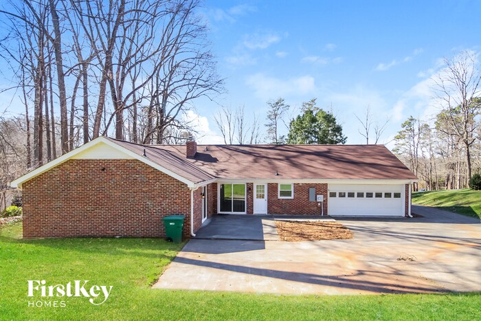Primary Photo - 7853 Beech Forest Rd