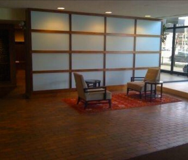 Foto del edificio - 5445 N Sheridan Rd