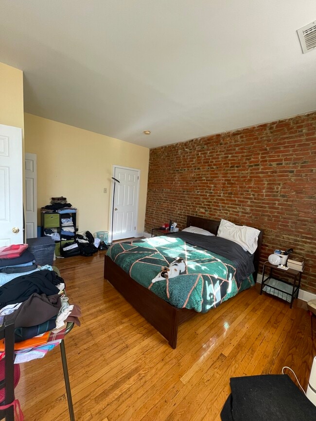 Bedroom - 1619 Green St