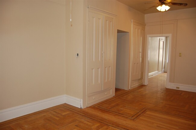 Building Photo - 1206 Park Ave