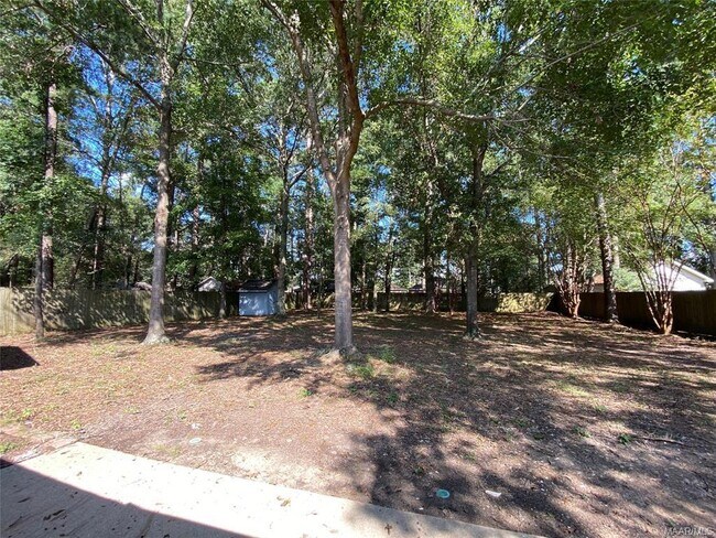 Foto del edificio - 514 Saddlewood Dr