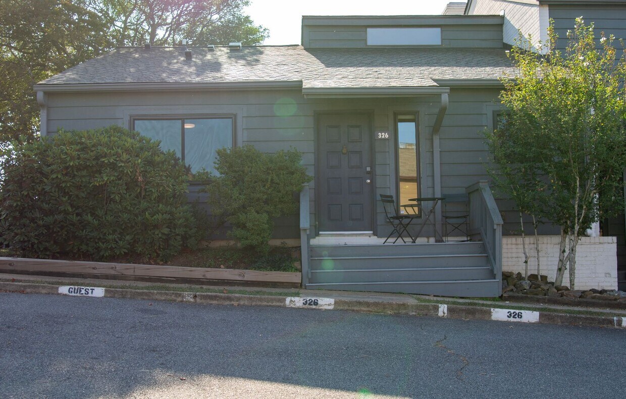 Primary Photo - 326 Harvest Dr
