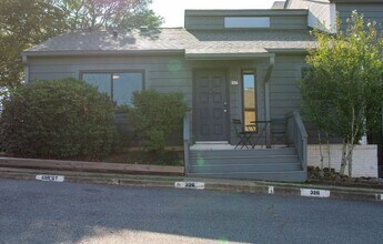 Building Photo - 326 Harvest Dr