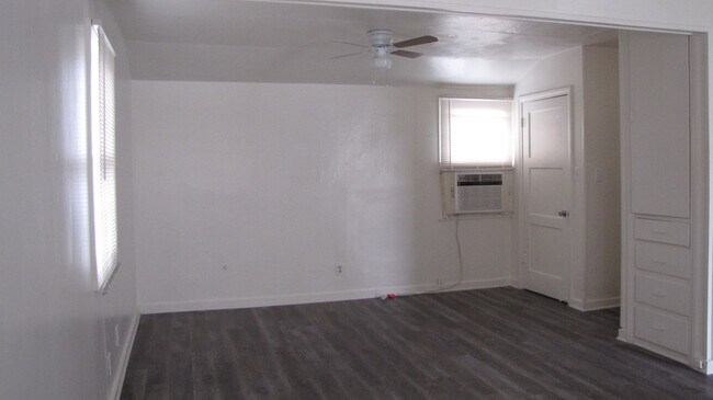 Foto del edificio - 105 Brighton Way