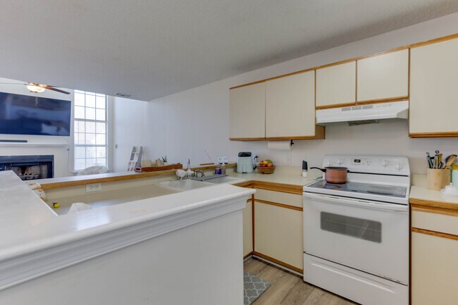 Building Photo - 4209 Laurel Green Cir