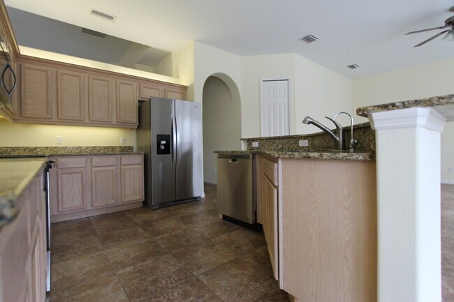 Foto del edificio - ***LUXURY HOME***ACT NOW, WILL NOT LAST LO...