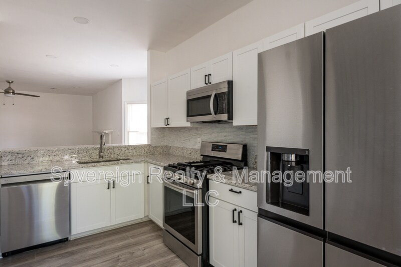 Foto principal - 348 Lakeridge Ct