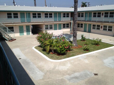 Foto del edificio - 10600 S Inglewood Ave