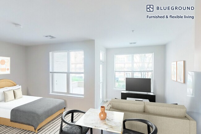 Foto del edificio - 333 Great River Rd