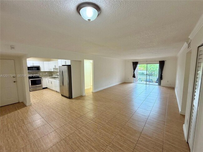Foto del edificio - 9429 SW 76th St