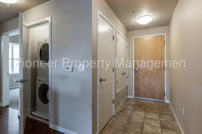 Foto del edificio - LoHi Condo with 2 Assigned Parking Spaces