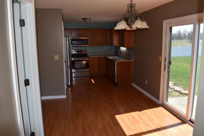 Building Photo - 12001 Breezy Knoll Ct