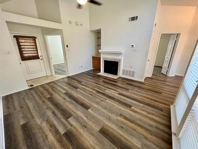 Foto del edificio - 18023 Whispering Gables Ln