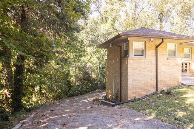 Photo - Newly Renovated 2/2 Duplex Unit Minutes From Decatur Square & Va Highlands! House