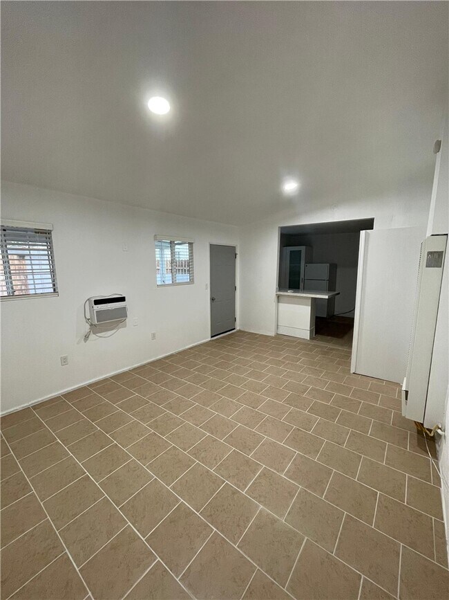 Foto del edificio - 369 E Avenue R4