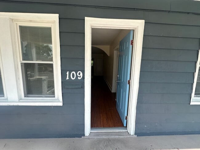 Photo - Charming Downtown Gem with Walkable Location Near Soda Pop District - Pet Friendly! House