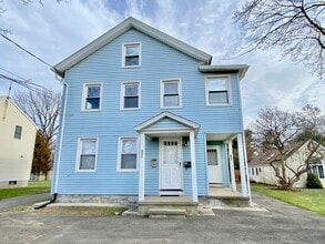 Building Photo - 446 Huntington Rd