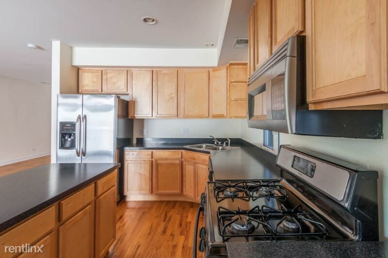 Foto principal - 1802 W Belmont Ave
