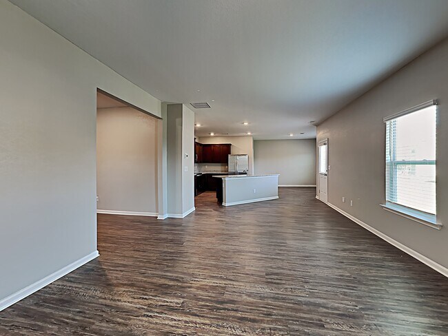 Building Photo - 633 Gleaner Way