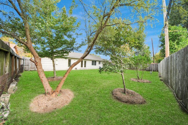 Foto del edificio - 9535 Vogue Ln