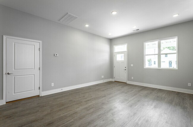 Building Photo - Brand New 4 Bedroom 2.5 Bath