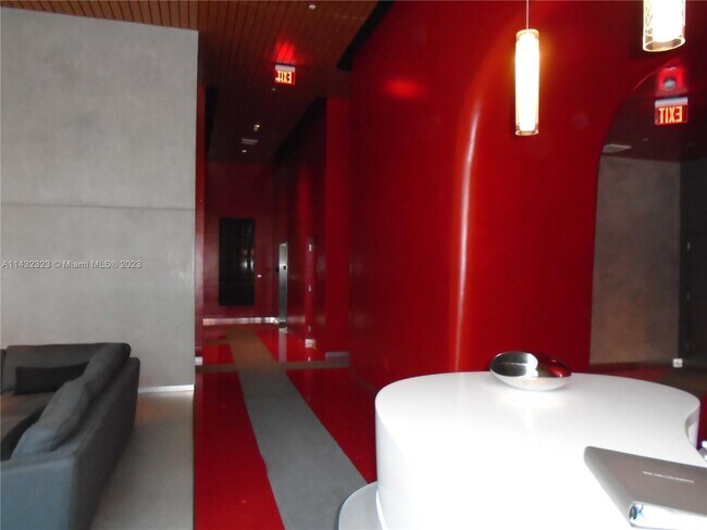 Foto del edificio - 1100 S Miami Ave