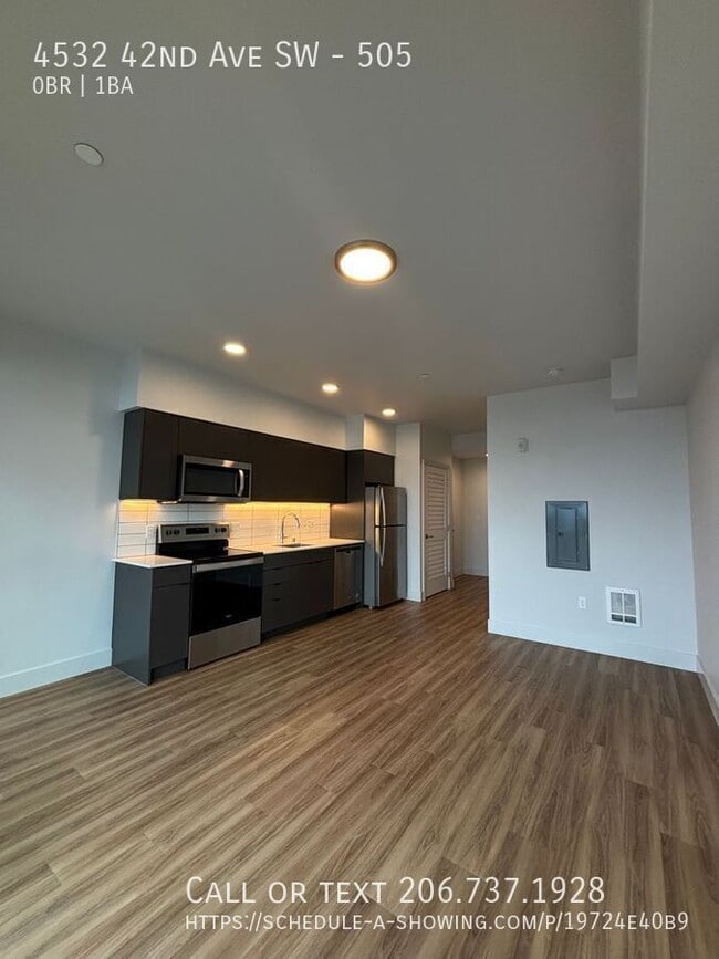 Building Photo - 4532 42nd Ave SW