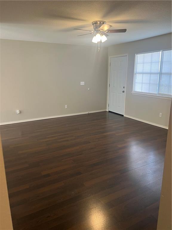 Foto del edificio - 803 E 1st St