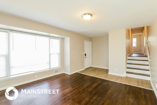 Foto del edificio - 6305 E 101st St