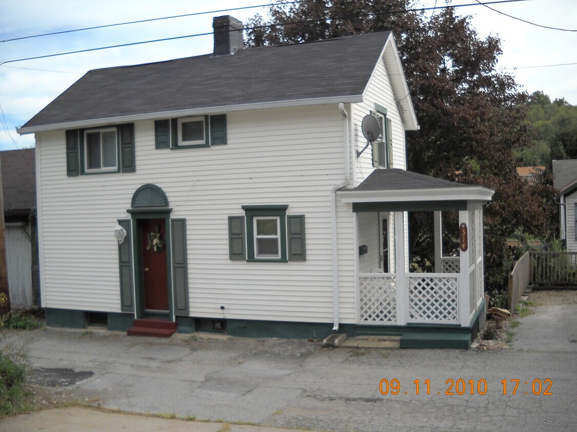 314 Unity Way, Greensburg, PA 15601 House Rental in Greensburg, PA