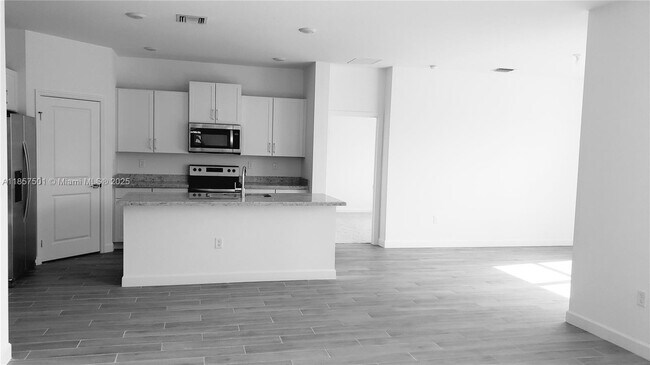 Building Photo - 13242 SW 270th Ter